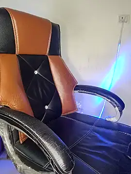 Black-Pearll online show from February 12, 2025, 3:16 pm