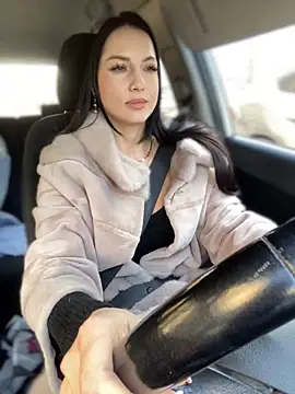 Snapshot of Roxana-Sexy chatting on December 13, 2024, 5:49 am Roxana-Sexy online show from December 13, 2024, 5:49 am