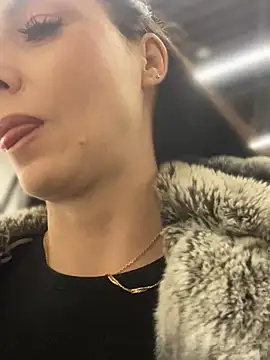 Snapshot of Roxana-Sexy chatting on December 27, 2024, 8:56 am Roxana-Sexy online show from December 27, 2024, 8:56 am