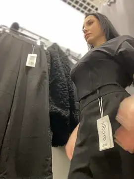 Snapshot of Roxana-Sexy chatting on January 5, 2025, 10:32 am Roxana-Sexy online show from January 5, 2025, 10:32 am