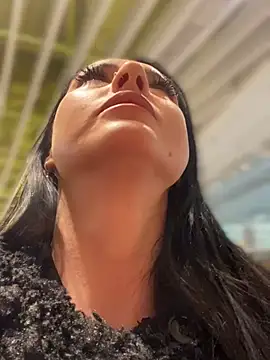 Snapshot of Roxana-Sexy chatting on January 10, 2025, 6:31 am Roxana-Sexy online show from January 10, 2025, 6:31 am