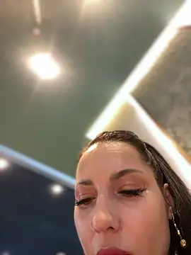 Snapshot of Roxana-Sexy chatting on January 11, 2025, 6:56 am Roxana-Sexy online show from January 11, 2025, 6:56 am