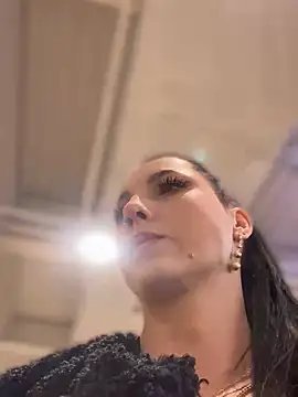 Snapshot of Roxana-Sexy chatting on January 15, 2025, 6:43 am Roxana-Sexy online show from January 15, 2025, 6:43 am