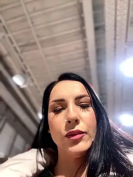 Snapshot of Roxana-Sexy chatting on February 1, 2025, 5:39 am Roxana-Sexy online show from February 1, 2025, 5:39 am