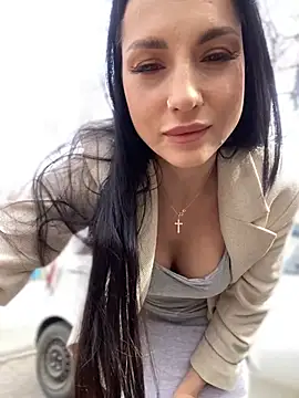 Snapshot of Roxana-Sexy chatting on March 22, 2025, 5:39 am Roxana-Sexy online show from March 22, 2025, 5:39 am