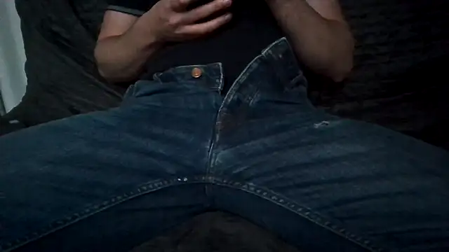 pierre92000a online show from April 3, 2026, 6:17 pm