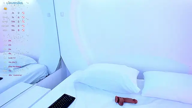 NanaOsaky online show from December 23, 2024, 12:52 pm