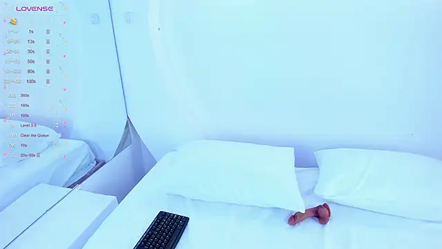 NanaOsaky online show from February 24, 2025, 12:26 pm