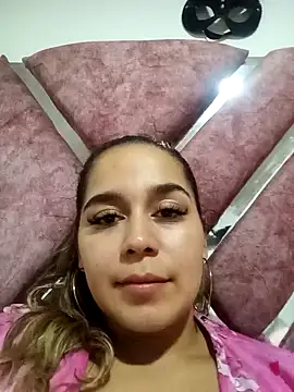 LaurenWelly  online show from January 24, 2025, 2:49 am