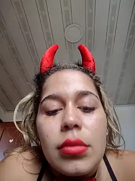 LaurenWelly  online show from November 20, 2025, 6:07 pm