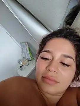 LaurenWelly  online show from February 15, 2026, 9:00 pm