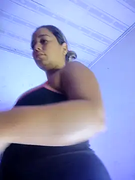 LaurenWelly  online show from April 5, 2026, 10:12 am