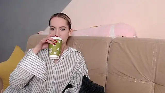 Snapshot of AmbrielHailey chatting on October 26, 2025, 1:17 pm AmbrielHailey online show from October 26, 2025, 1:17 pm