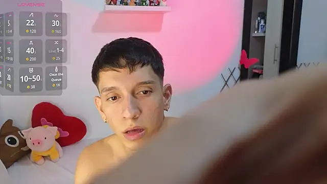 milky  boy  online show from October 16, 2025, 4:13 am