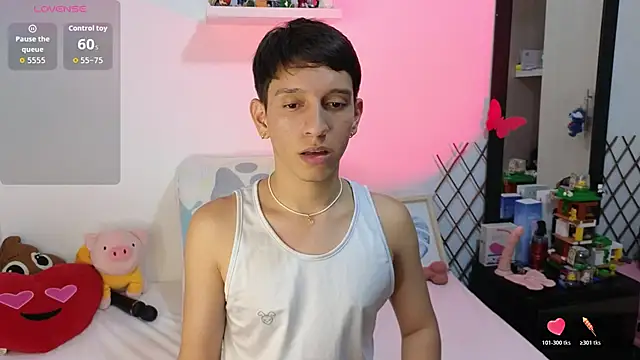 milky  boy  online show from November 9, 2025, 4:22 am