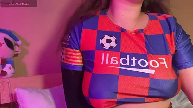 Snapshot of Elinatiranda chatting on March 6, 2026, 10:50 pm Elinatiranda online show from March 6, 2026, 10:50 pm