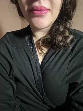 Snapshot of Elinatiranda chatting on March 26, 2026, 1:49 pm Elinatiranda online show from March 26, 2026, 1:49 pm