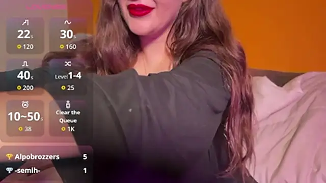 Snapshot of Elinatiranda chatting on April 12, 2026, 10:15 pm Elinatiranda online show from April 12, 2026, 10:15 pm