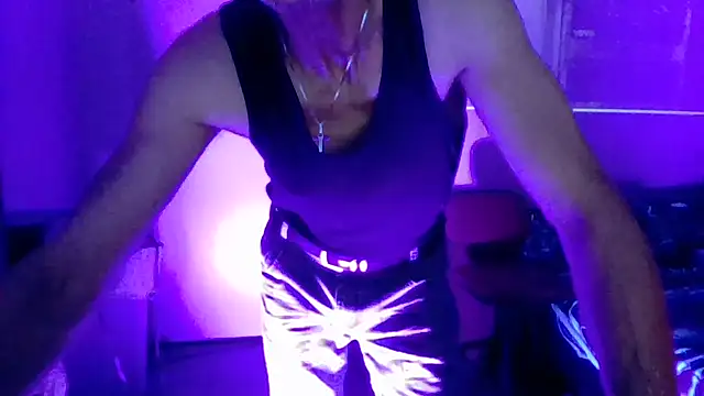 Snapshot of brunoguunot chatting on November 6, 2025, 5:03 pm brunoguunot online show from November 6, 2025, 5:03 pm