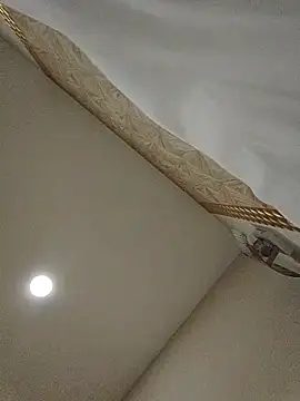 Snapshot of Rowena_Vonnie chatting on April 6, 2026, 8:04 am Rowena Vonnie online show from April 6, 2026, 8:04 am