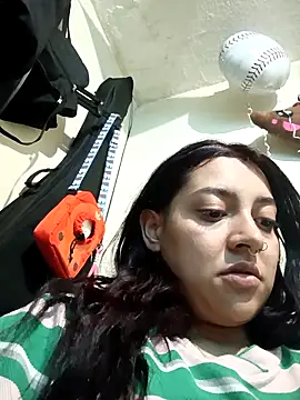 CORALINE GREYM online show from October 19, 2025, 3:51 am