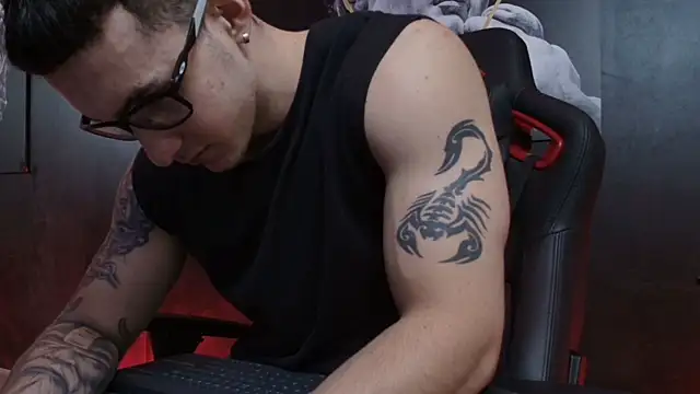 Snapshot of JacksonOlsenn chatting on October 11, 2025, 8:51 pm JacksonOlsenn online show from October 11, 2025, 8:51 pm