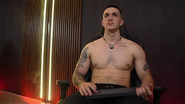 JacksonOlsenn online show from February 28, 2026, 9:38 pm