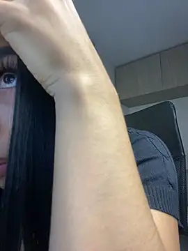 maddy bronw  online show from December 26, 2024, 11:46 pm