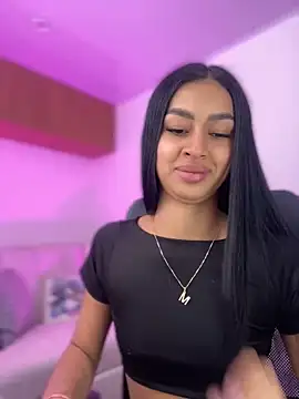 maddy bronw  online show from January 25, 2025, 6:46 pm