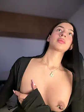 maddy bronw  online show from March 19, 2025, 12:48 am