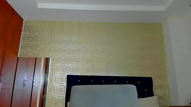 evelyn wine online show from March 7, 2025, 1:07 pm