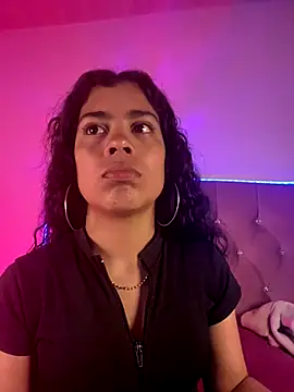 NINA 18 YEARS online show from October 11, 2025, 9:24 pm