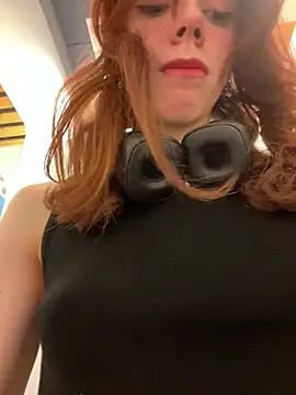 Lily  Belle online show from January 13, 2025, 4:19 pm