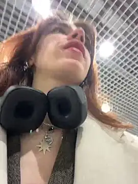 Lily  Belle online show from January 18, 2025, 1:29 pm