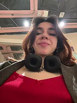 Lily  Belle online show from January 18, 2025, 4:31 pm