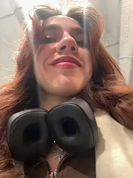 Lily  Belle online show from January 26, 2025, 1:04 pm