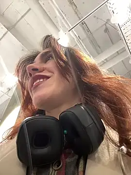 Lily  Belle online show from February 15, 2025, 1:16 pm