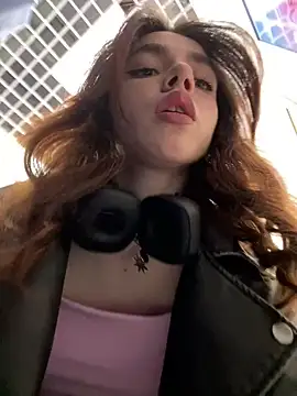 Lily  Belle online show from March 10, 2025, 1:10 pm