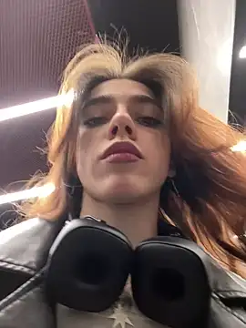 Lily  Belle online show from March 15, 2025, 4:21 pm