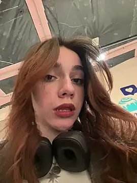 Lily  Belle online show from March 16, 2025, 4:12 pm