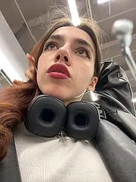 Lily  Belle online show from March 17, 2025, 5:16 pm