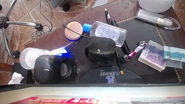 Snapshot of merryymaturee_ chatting on December 10, 2024, 4:27 pm merryymaturee online show from December 10, 2024, 4:27 pm