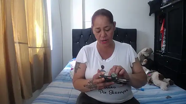 Snapshot of merryymaturee_ chatting on February 28, 2025, 3:26 pm merryymaturee online show from February 28, 2025, 3:26 pm