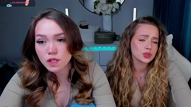 Evia r0se online show from February 7, 2026, 5:27 pm