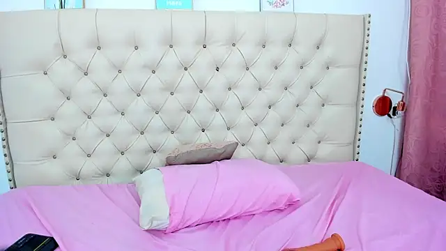 Snapshot of Kim_Eli chatting on February 1, 2025, 10:55 pm Kim Eli online show from February 1, 2025, 10:55 pm