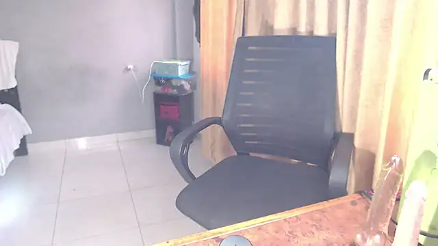 SusanLeroy online show from October 28, 2025, 11:03 am