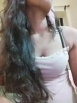 MISSQUEEN48 online show from June 7, 2026, 5:16 pm