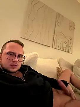 Snapshot of thehornyguy97 chatting on January 6, 2026, 5:27 pm thehornyguy97 online show from January 6, 2026, 5:27 pm