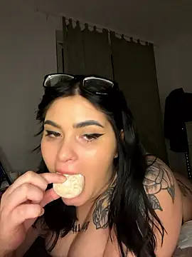 alexaandreea99 online show from December 2, 2024, 1:14 am