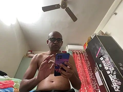 Snapshot of SammyChocolateIndian chatting on February 6, 2025, 7:56 am SammyChocolateIndian online show from February 6, 2025, 7:56 am